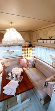                         Przyczepa Hobby Prestige 535 po kompletnej renowacji - zdjęcie 6
                        