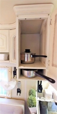                         Przyczepa Hobby Prestige 535 po kompletnej renowacji - zdjęcie 8
                        