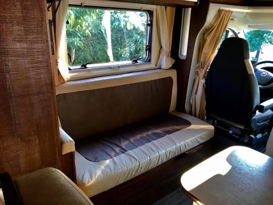                         Kamper Fiat Forster T699VB 6-cio osobowa półintegra - zdjęcie 10
                        