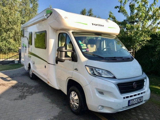                         Kamper Fiat Forster T699VB 6-cio osobowa półintegra - zdjęcie 3
                        