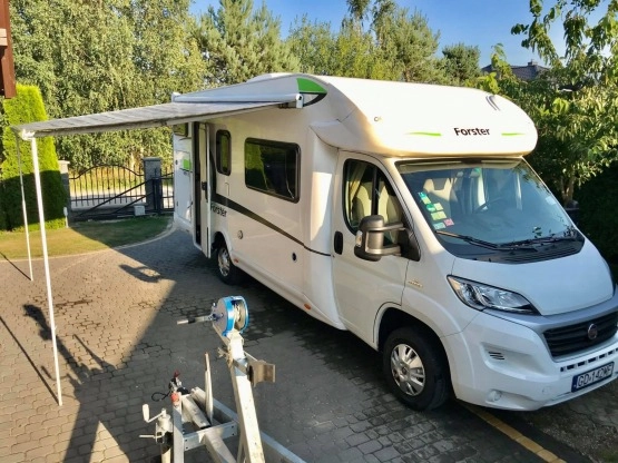                         Kamper Fiat Forster T699VB 6-cio osobowa półintegra - zdjęcie 6
                        