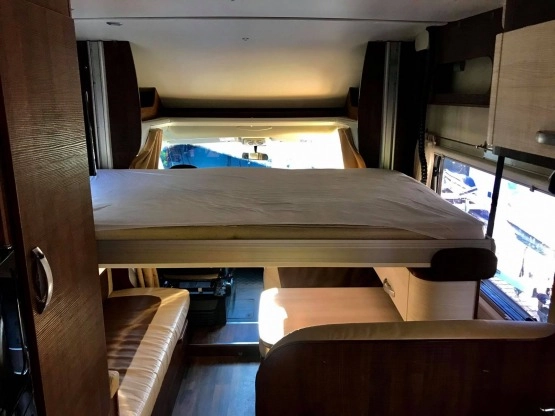                         Kamper Fiat Forster T699VB 6-cio osobowa półintegra - zdjęcie 7
                        