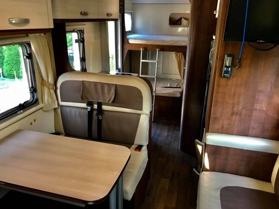                         Kamper Fiat Forster T699VB 6-cio osobowa półintegra - zdjęcie 8
                        