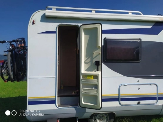                         Fiat Ducato Burstner 2,8 idtd 1999 rok. Podwójna klima! Wersja zimowa! - zdjęcie 10
                        