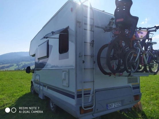                         Fiat Ducato Burstner 2,8 idtd 1999 rok. Podwójna klima! Wersja zimowa! - zdjęcie 16
                        