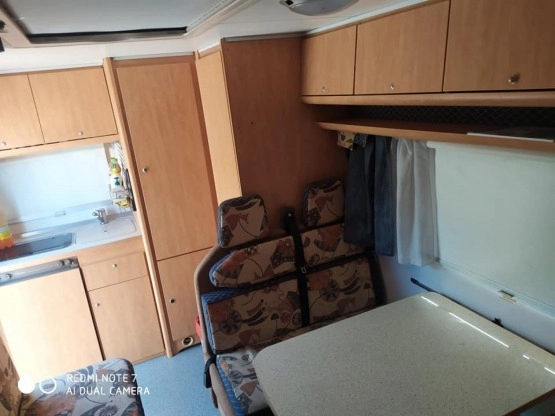                         Fiat Ducato Burstner 2,8 idtd 1999 rok. Podwójna klima! Wersja zimowa! - zdjęcie 19
                        