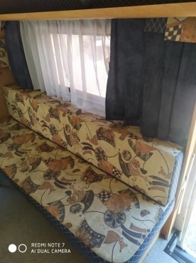                         Fiat Ducato Burstner 2,8 idtd 1999 rok. Podwójna klima! Wersja zimowa! - zdjęcie 6
                        