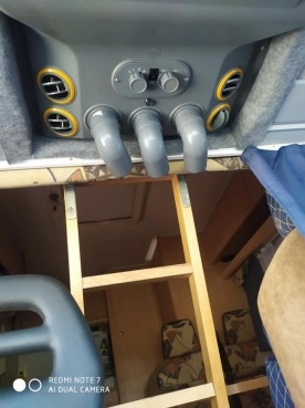                         Fiat Ducato Burstner 2,8 idtd 1999 rok. Podwójna klima! Wersja zimowa! - zdjęcie 7
                        