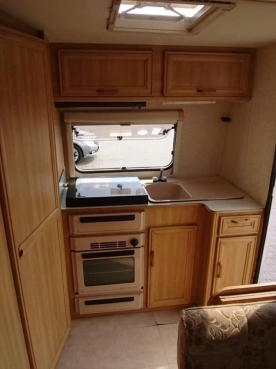                         kemping Fleetwood Colchester 1996 r. dla 4 osób z łóżkiem piętrowym, z łazienką - zdjęcie 2
                        