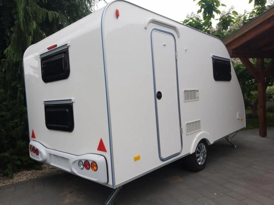                         Nowa 2020 przyczepa od ręki. Cena w 42 900 zł NETTO. Kempingowa Toaleta, Prysznic, Kuchnia, 4 osoby - zdjęcie 5
                        