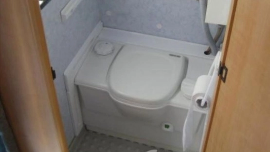                         Caravelair Bamba Luxe 395, 1998 r., waga 785 kg - zdjęcie 19
                        