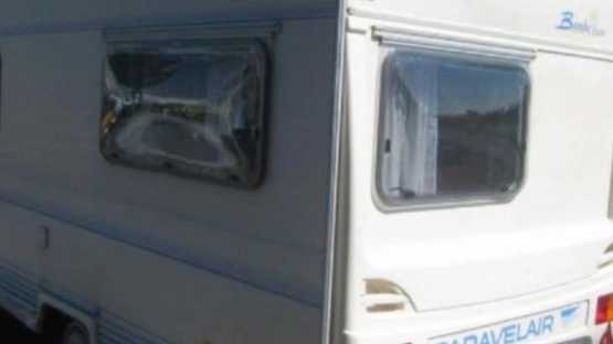                         Caravelair Bamba Luxe 395, 1998 r., waga 785 kg - zdjęcie 20
                        