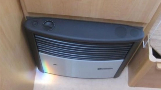                         Caravelair Bamba Luxe 395, 1998 r., waga 785 kg - zdjęcie 2
                        