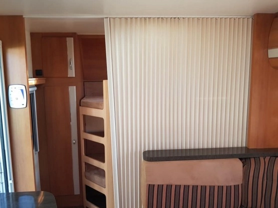                         Hobby la Vita 560 KMFE 2009 - zdjęcie 13
                        