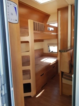                         Hobby la Vita 560 KMFE 2009 - zdjęcie 18
                        