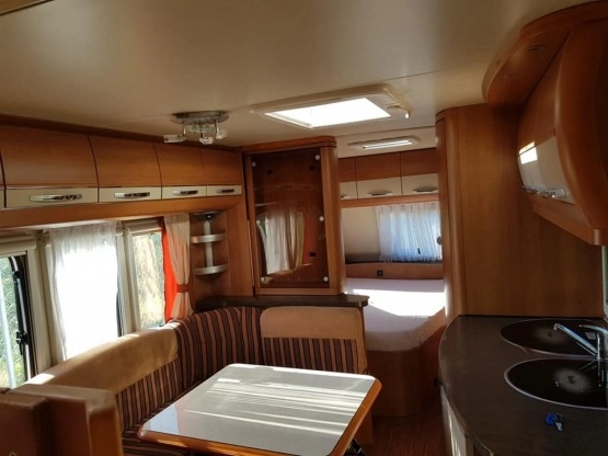                         Hobby la Vita 560 KMFE 2009 - zdjęcie 5
                        