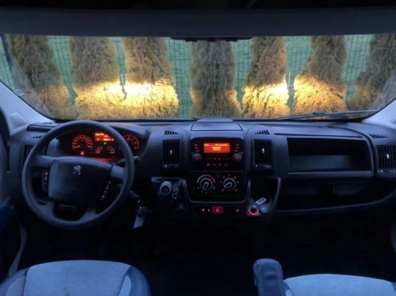                         Kamper Peugeot Boxer - zdjęcie 4
                        