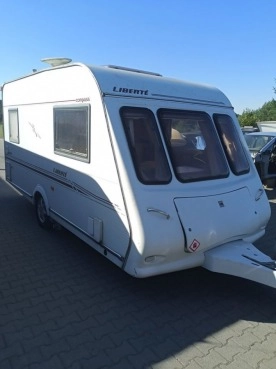                         Przyczepa Compass Liberte 14/2 dla 2-3 osób, super stan, z łazienką! - zdjęcie 1
                        