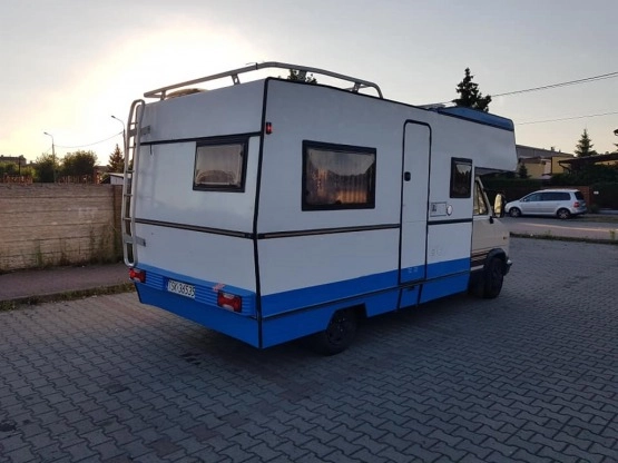                         Kamper Peugeot J5 - zdjęcie 20
                        