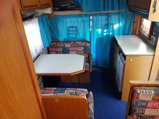                         Kamper Peugeot J5 - zdjęcie 8
                        