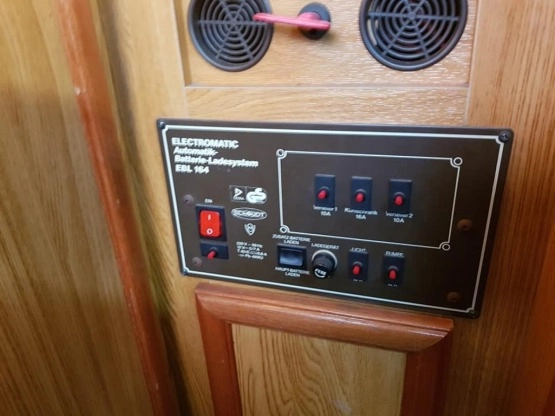                         Kamper Peugeot J5 - zdjęcie 9
                        