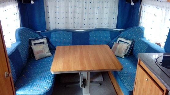                         Przyczepa Kempngowa Burstner Flipper 460 TS - zdjęcie 5
                        