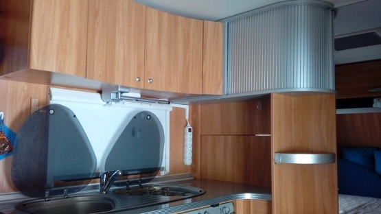                         Przyczepa Kempngowa Burstner Flipper 460 TS - zdjęcie 9
                        