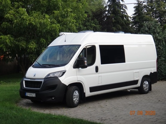                         Nowy kamper 2+2 Peugeot Boxer 2.2 HDi 165KM, panel słoneczny, długość <6m - zdjęcie 11
                        