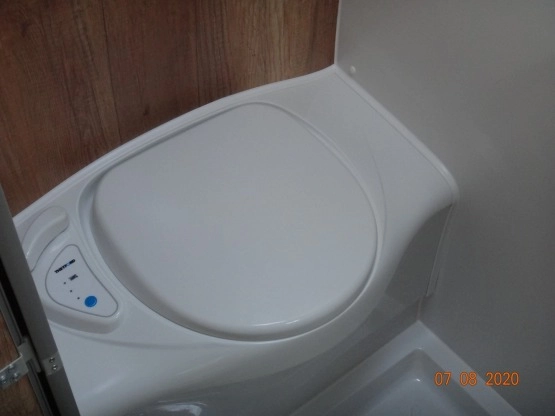                         Nowy kamper 2+2 Peugeot Boxer 2.2 HDi 165KM, panel słoneczny, długość <6m - zdjęcie 12
                        