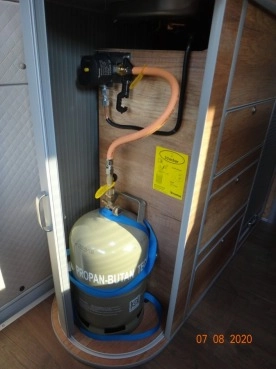                         Nowy kamper 2+2 Peugeot Boxer 2.2 HDi 165KM, panel słoneczny, długość <6m - zdjęcie 13
                        