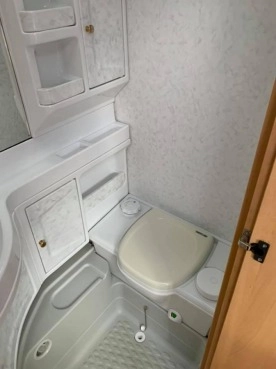                         Hobby 450 De luxe - zdjęcie 3
                        