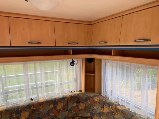                         Hobby 450 De luxe - zdjęcie 7
                        