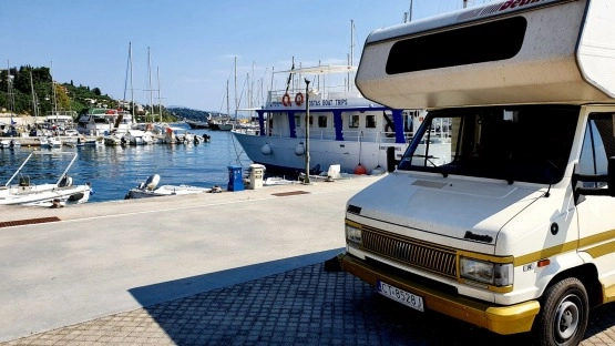                         Fiat Ducato Kamper rodzinny  - zdjęcie 1
                        