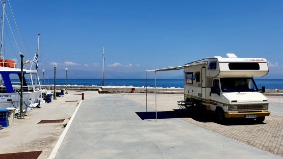                         Fiat Ducato Kamper rodzinny  - zdjęcie 2
                        