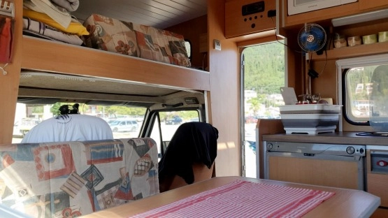                         Fiat Ducato Kamper rodzinny  - zdjęcie 7
                        