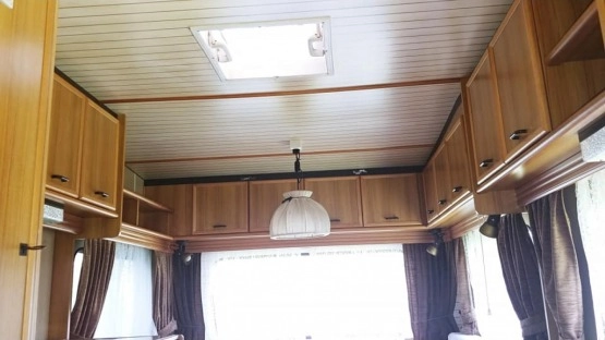                         Przyczepa kempingowa LMC Munsterland 480 Siesta - 5 osób - zdjęcie 5
                        