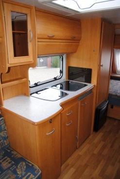                         WILK 470 Zadbana! Zarejestrowana! Idealne wnętrze WC 4-osobowa! Markiza - zdjęcie 4
                        