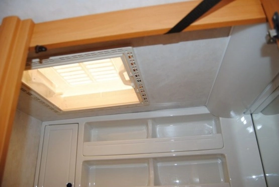                         WILK 470 Zadbana! Zarejestrowana! Idealne wnętrze WC 4-osobowa! Markiza - zdjęcie 5
                        