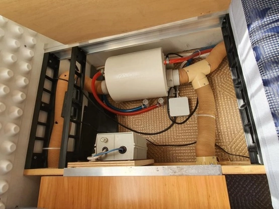                         Burstner Flipper 435tk 2007 r. DMC 1200 kg - zdjęcie 10
                        