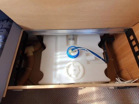                         Burstner Flipper 435tk 2007 r. DMC 1200 kg - zdjęcie 11
                        