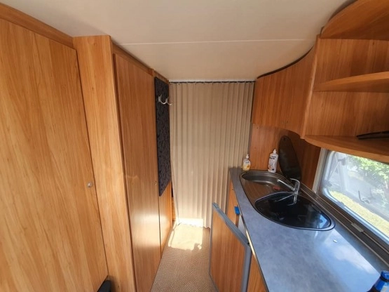                         Burstner Flipper 435tk 2007 r. DMC 1200 kg - zdjęcie 4
                        