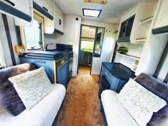                         Przyczepa ABBEY GTS 216, 98 r. - zdjęcie 2
                        