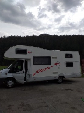                         Kamper Ford Transit Roller Team - zdjęcie 15
                        