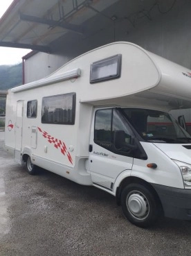                         Kamper Ford Transit Roller Team - zdjęcie 1
                        