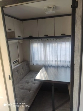                         Przyczepa kempingowa Hobby z przedsionkiem - zdjęcie 2
                        