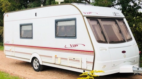                         Sprzedam przyczepę COACHMAN VIP  - zdjęcie 1
                        