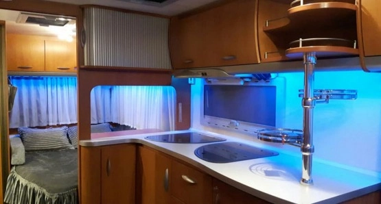                         Przyczepa kempingowa 2003 r. KNAUS EUROSTAR 550 - zdjęcie 28
                        