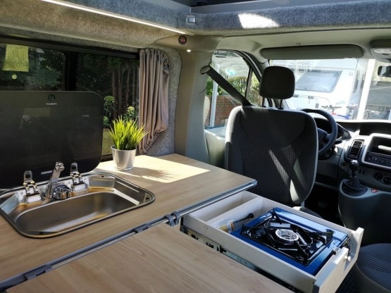                         Kamper Camper Opel Vivaro - zdjęcie 2
                        