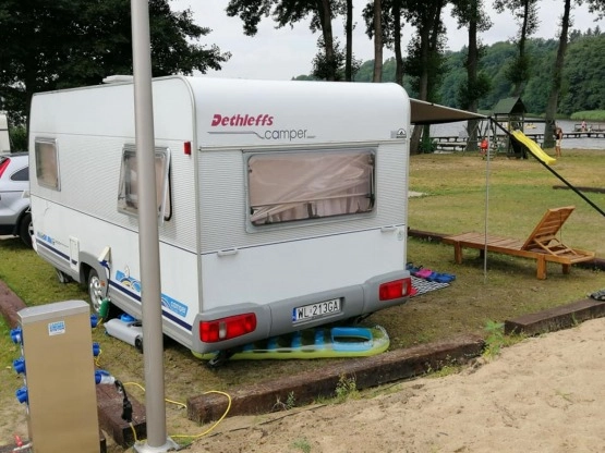                         Dethleffs Camper 1999 r. - zdjęcie 12
                        