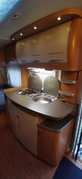                         Hobby de Luxe 2010r. 1400kg DMC - zdjęcie 10
                        